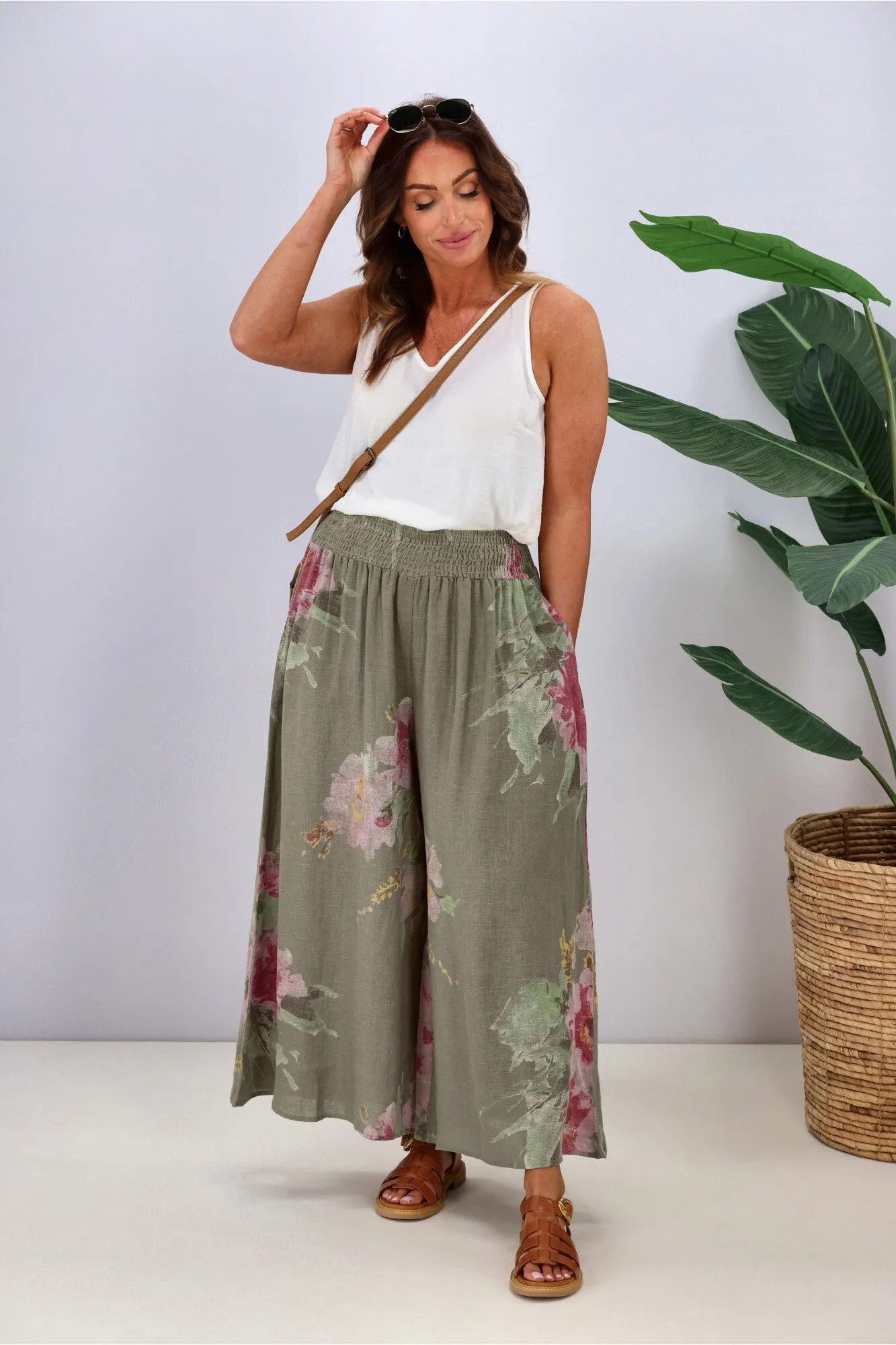 Cali & Co Wide Leg Linen Floral Pant Khaki