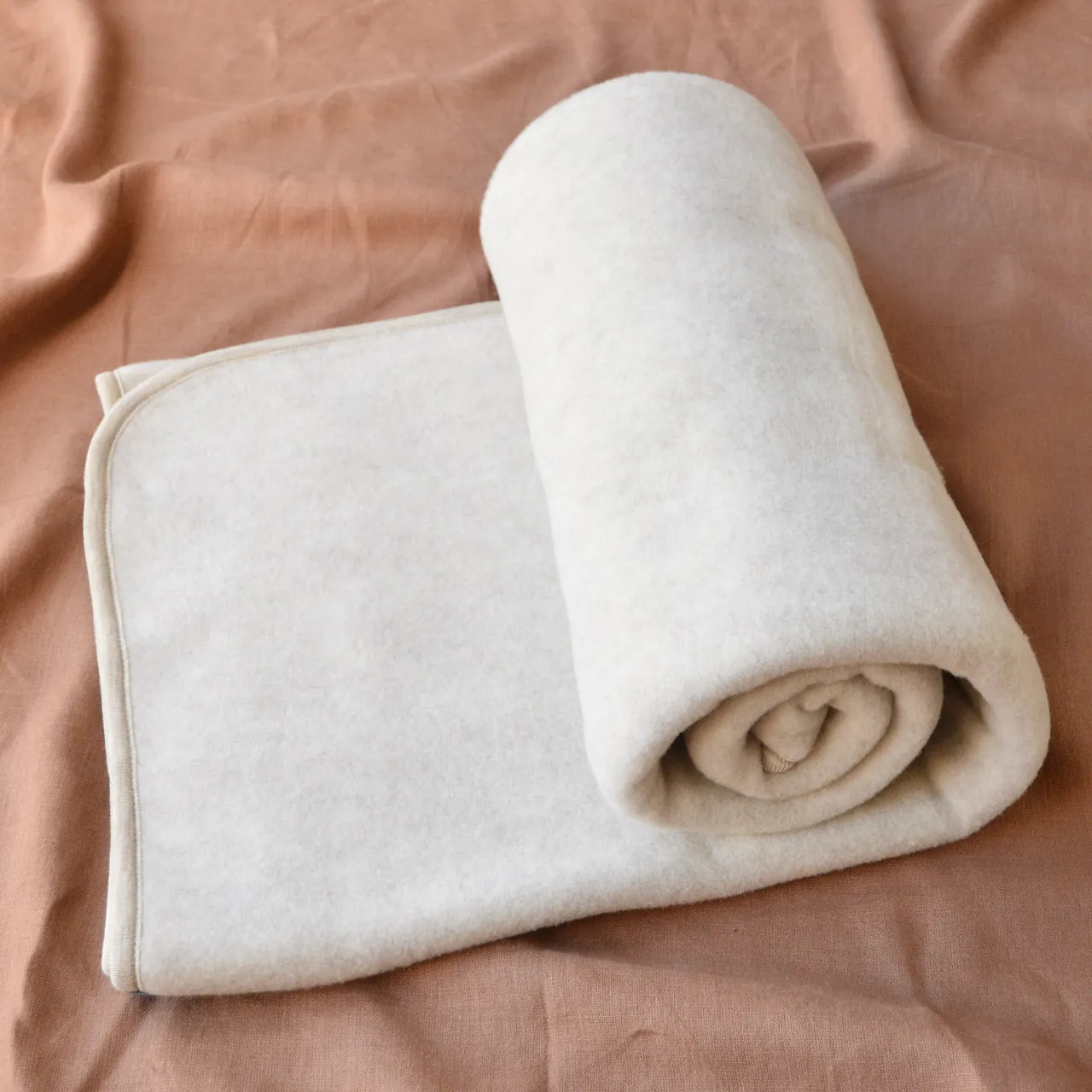 Organic Merino Wool Fleece Blanket - Large (180x160cm)