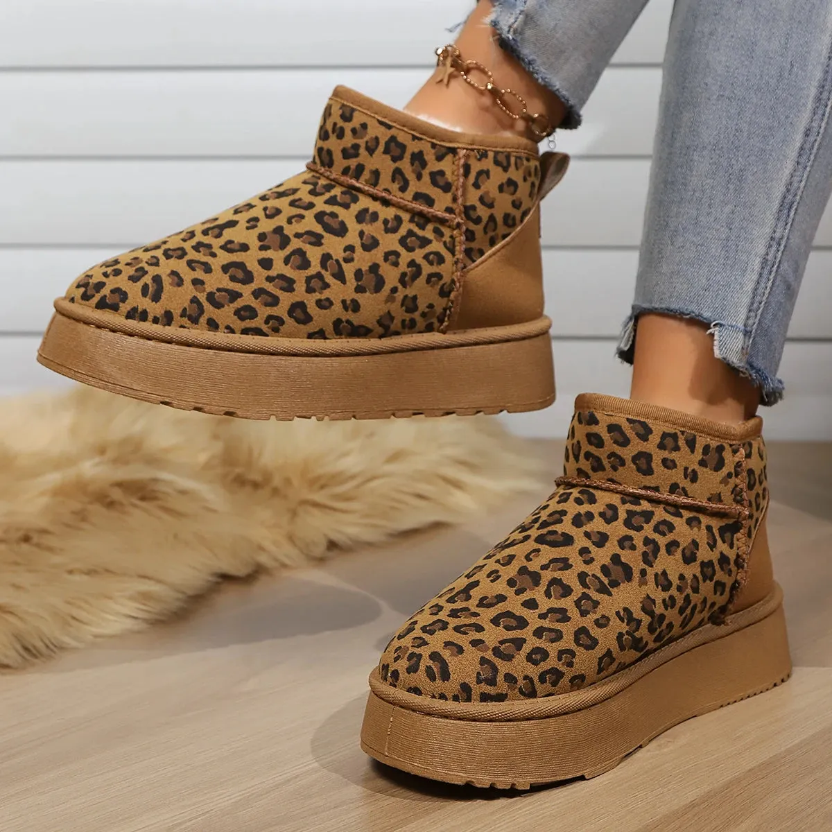 Women Leopard Print Boots2024 Winter Comfortable Warm Women Snow Boots Outdoor Non-slip Wear-resistant Fashion Plush Short Boots